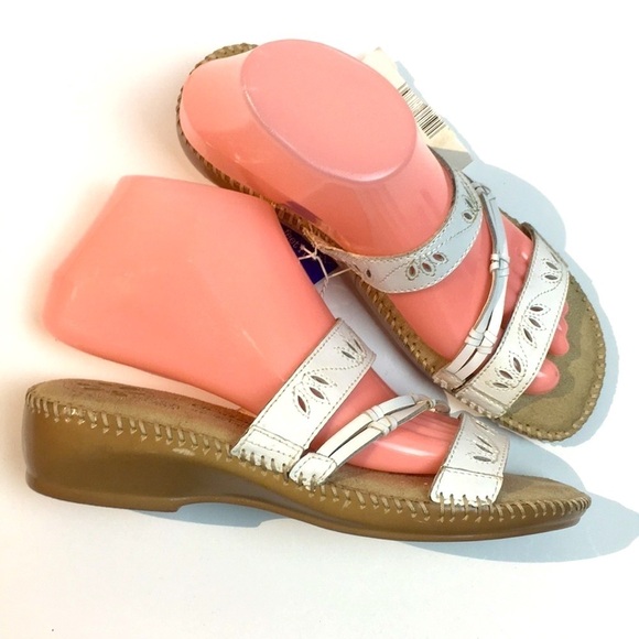 NEW Dr School’s White Perforated Leather Strappy Gel Insole Sandals Size 7.5 - Picture 1 of 8